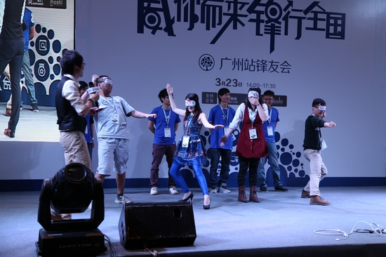 能与女性角色互动的游